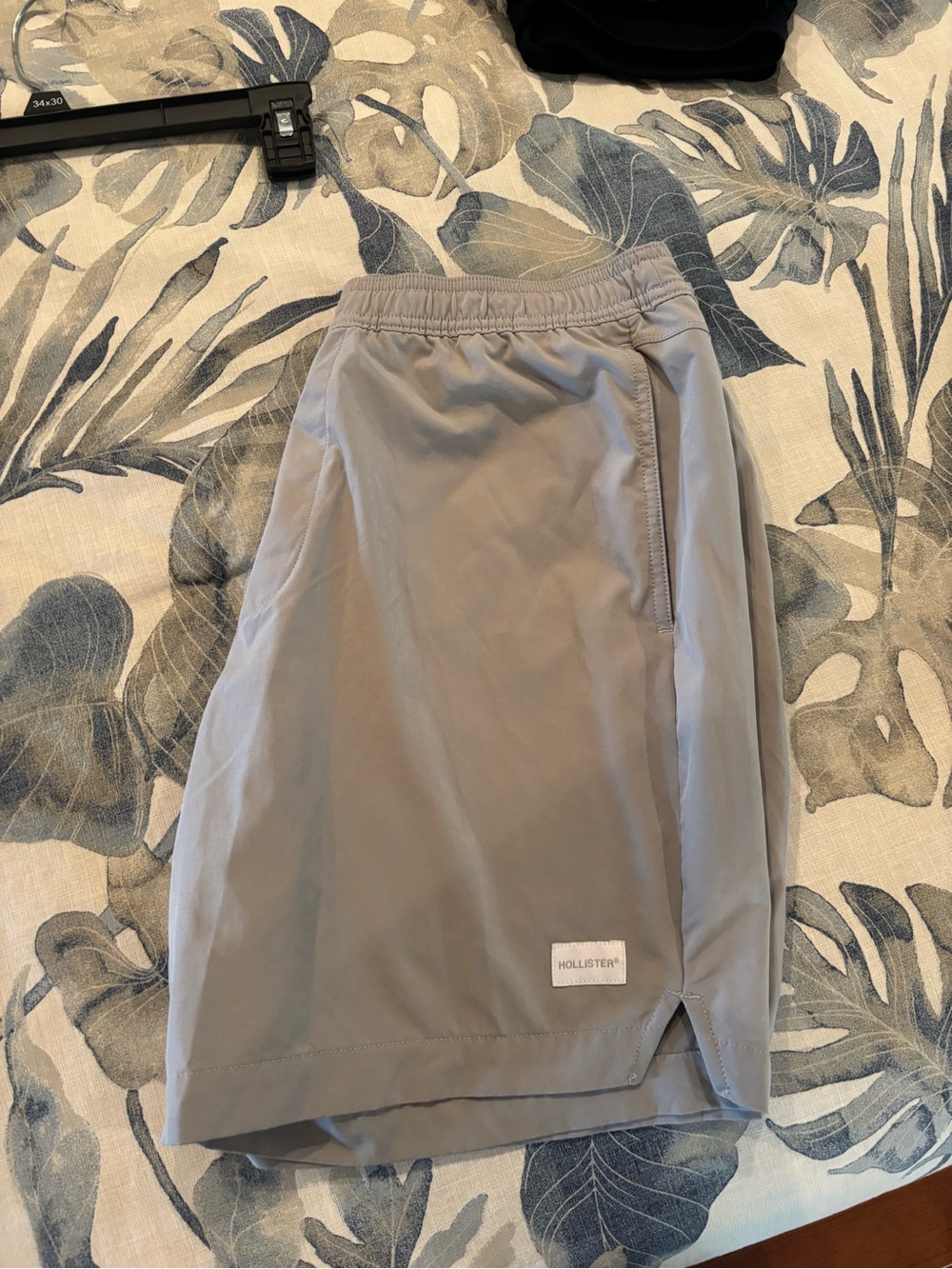 Hollister Men's Light Gray Hybrid Shorts